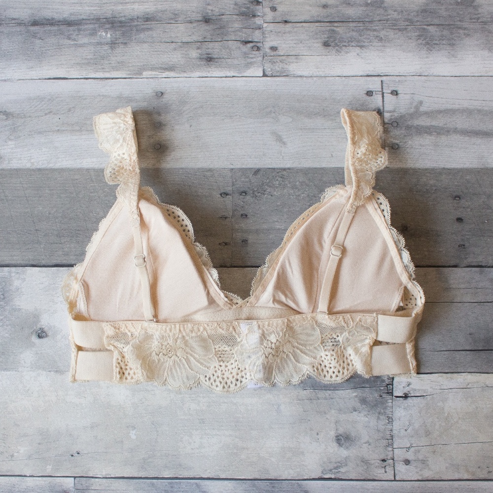 'Chloe' Lace Bralette - Picture 3 of 8